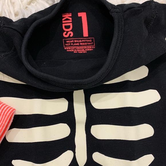 🚫SOLD🚫Skeleton Glow in the Dark Baby Pajama - Picture 3 of 3